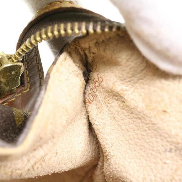 LOUIS VUITTON Monogram Trousse Patte Pression Cosmetic Pouch - Picture 12 of 15